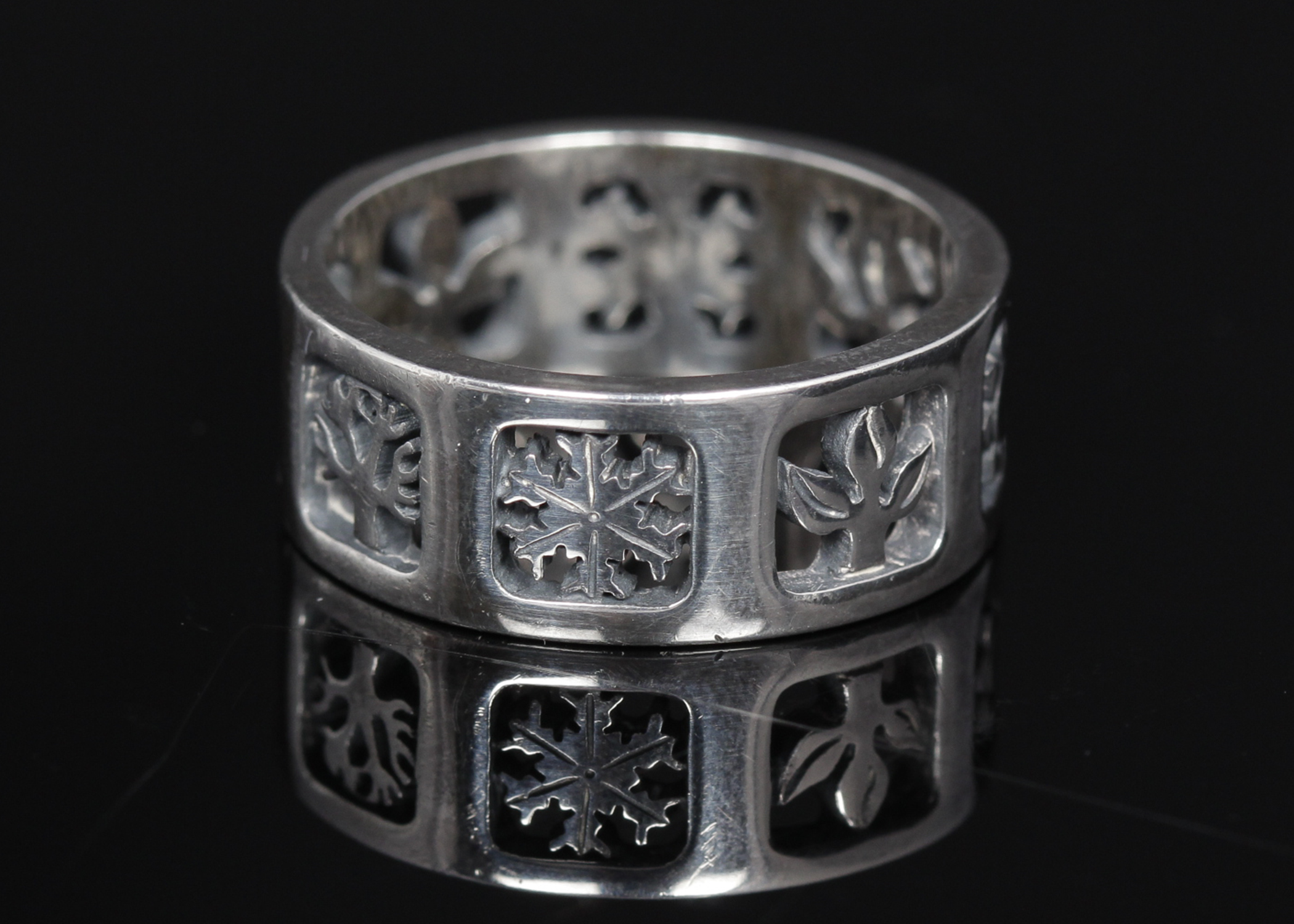 James Avery Sterling Silver Seasons Band