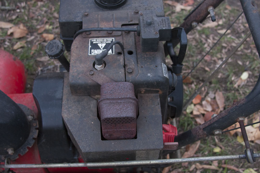 Atlas 825 Trac + Drive Snow Blower