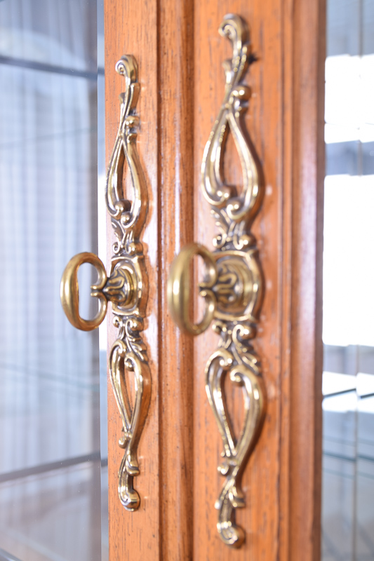 Thomasville Oak China Display Cabinet