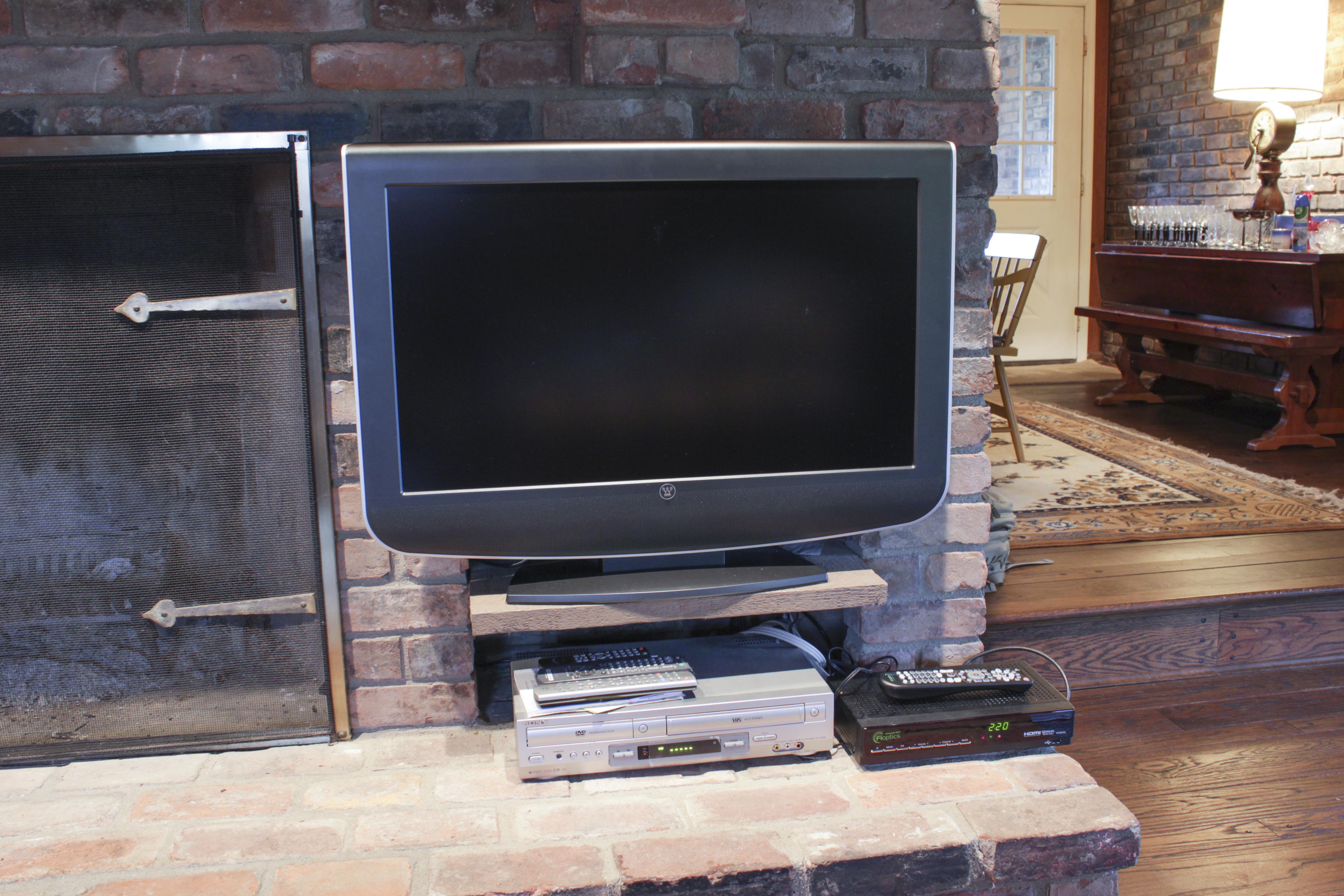 32" Westinghouse Flat-screen TV and Sony DVD/VHS Player