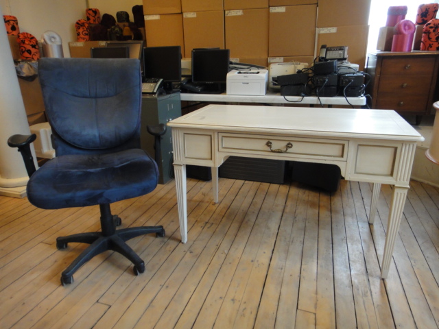 Vintage Drexel Heritage Provincial Style Desk Plus Office Chair