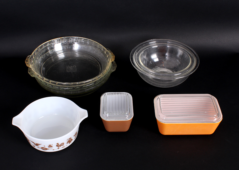 Pyrex Cookware