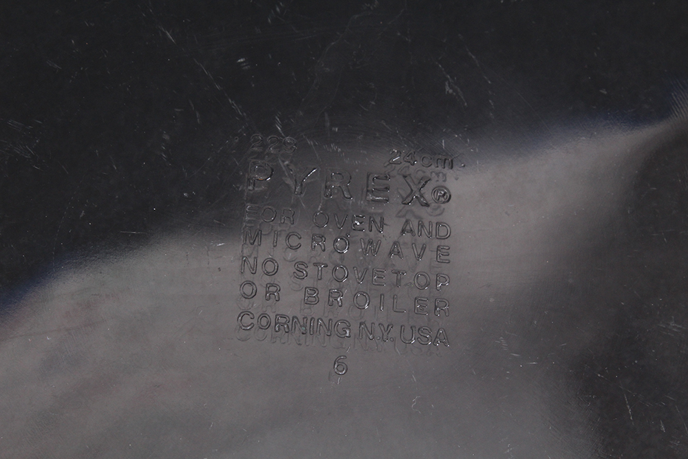 Pyrex Cookware
