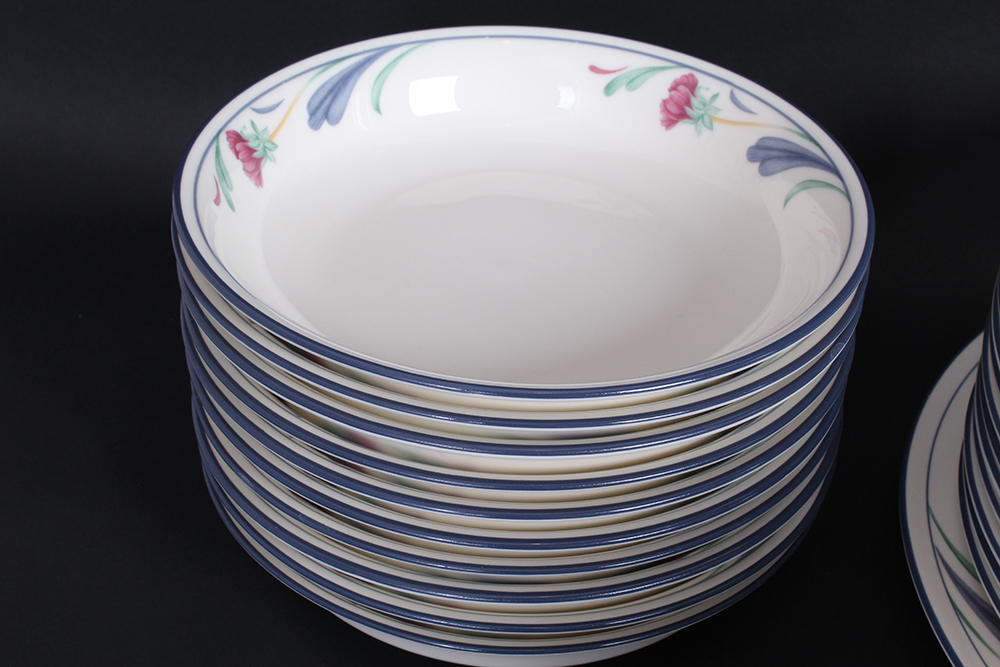 Lenox "Poppies in Blue" Chinastone Set