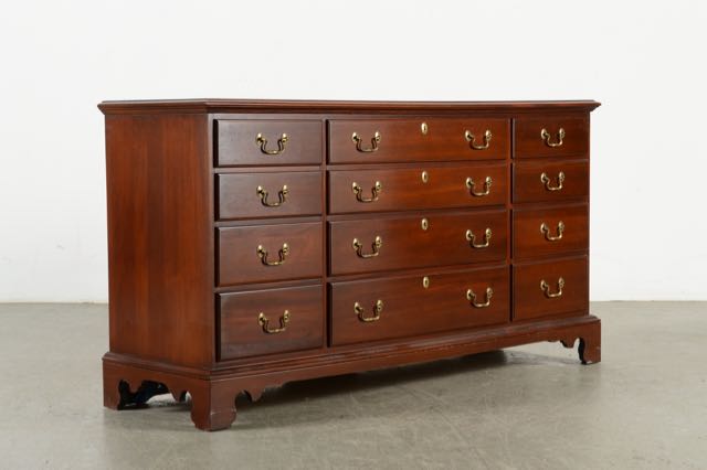 Link-Taylor Heirloom Collection Mahogany Chest