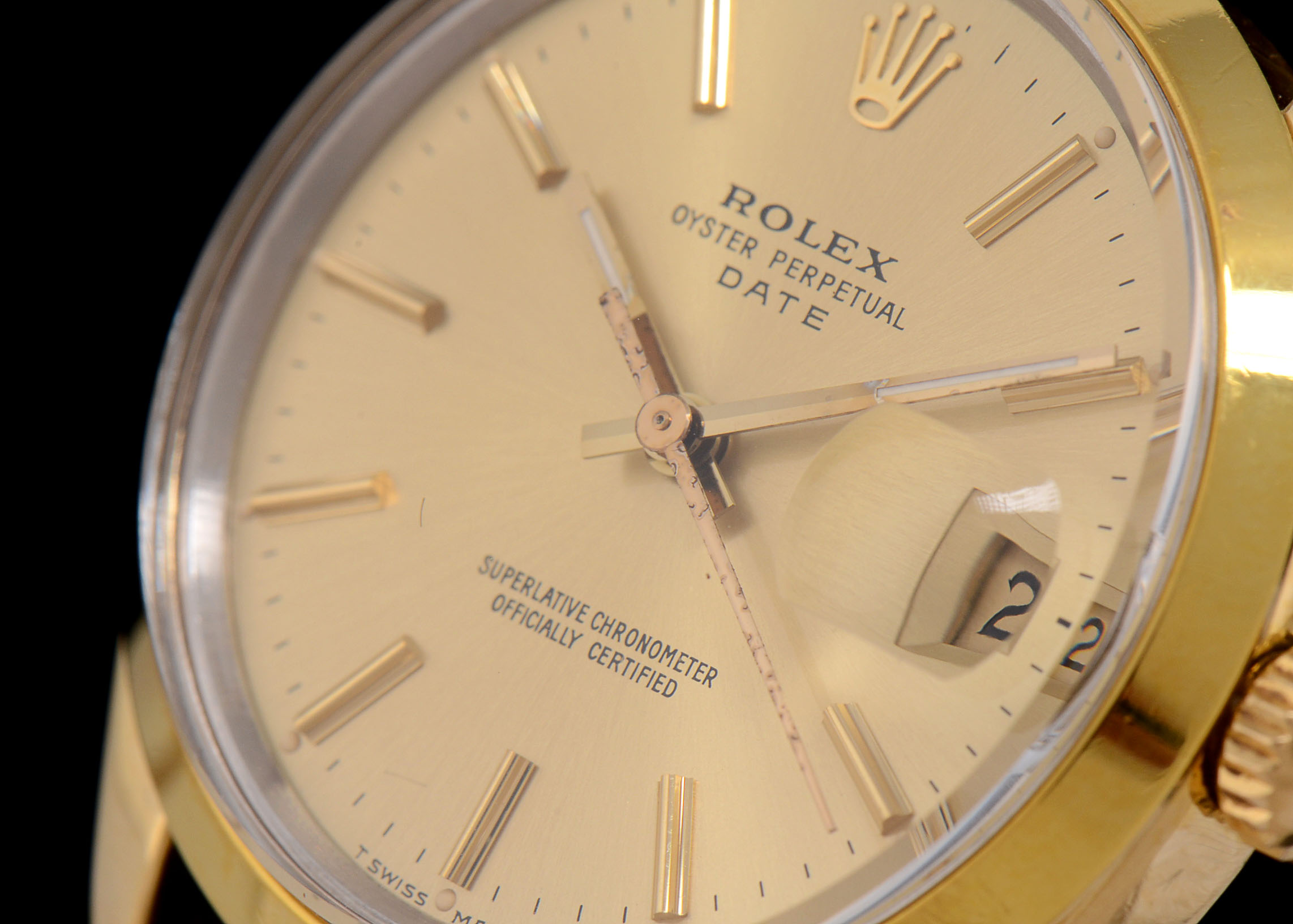 Rolex Perpetual Date Gold Shell/Plated Steel 15505 34mm Watch