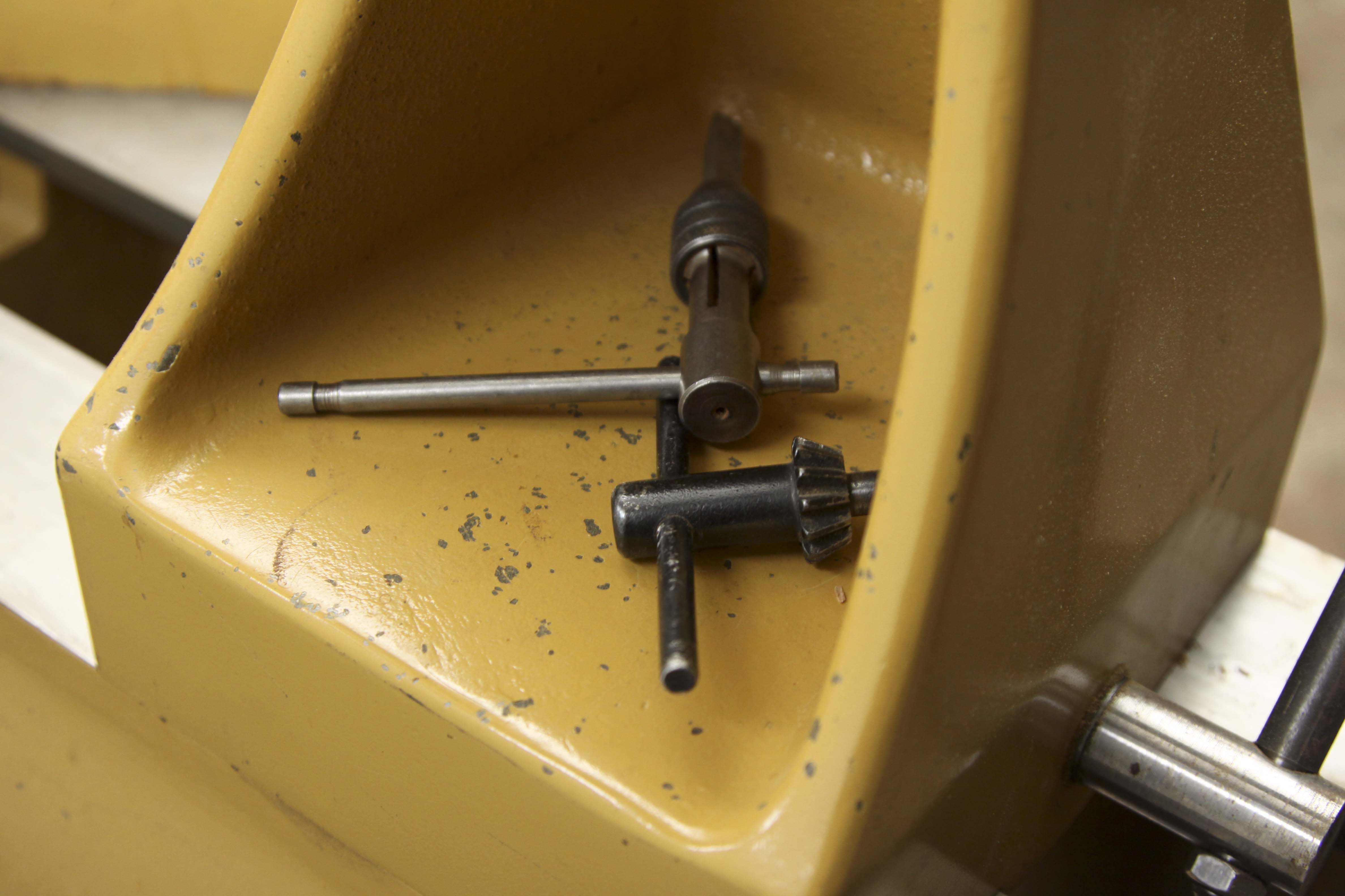 Powermatic 220-Volt Wood Lathe Model 3520