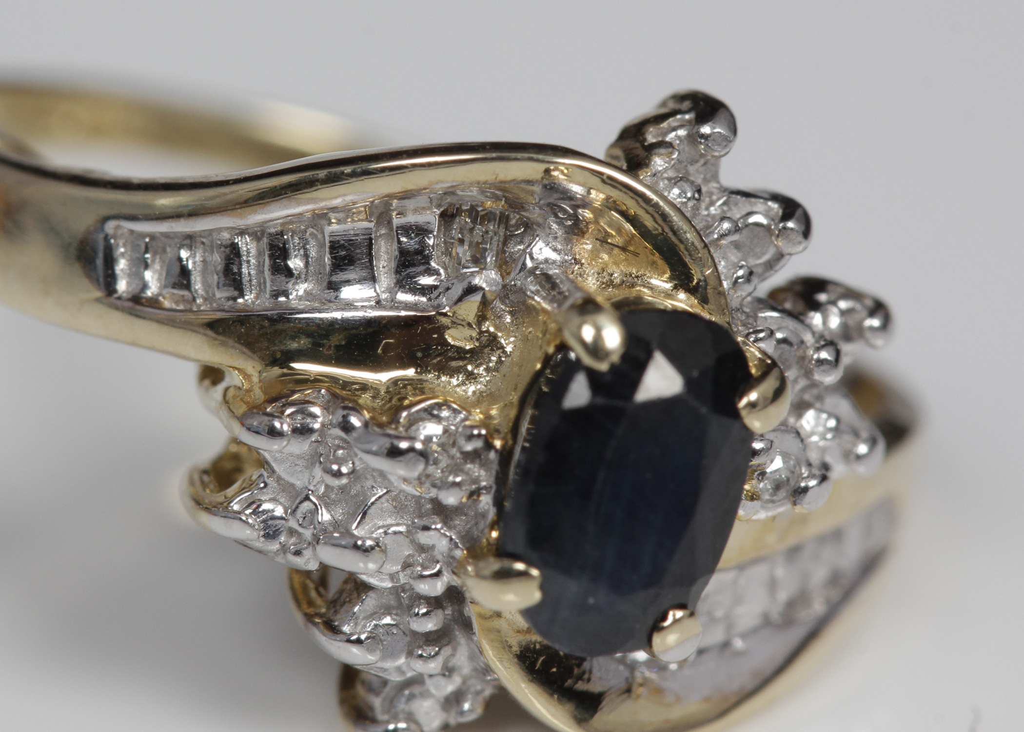 10K Yellow Gold Diamond Sapphire Ring