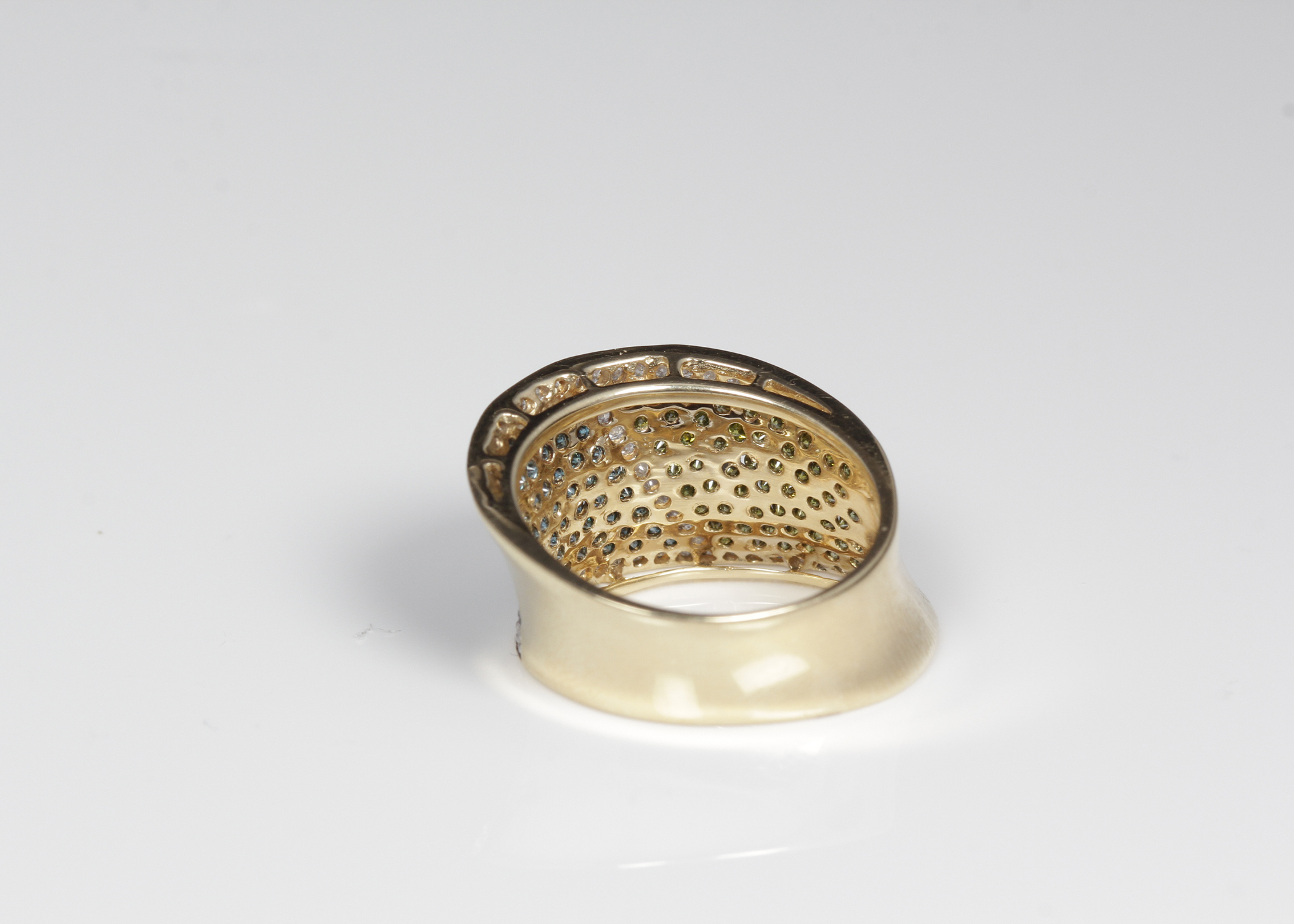 14K Yellow Gold Diamond Band