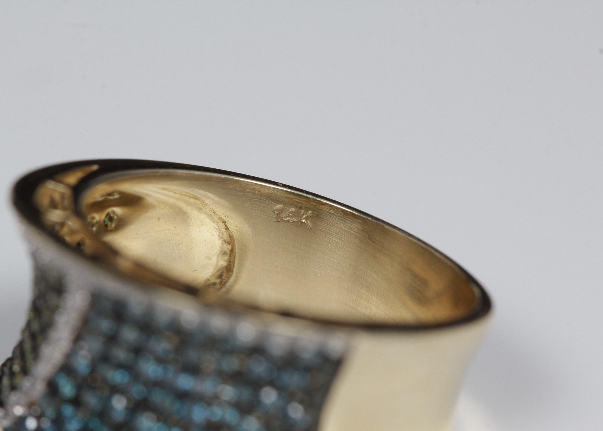 14K Yellow Gold Diamond Band