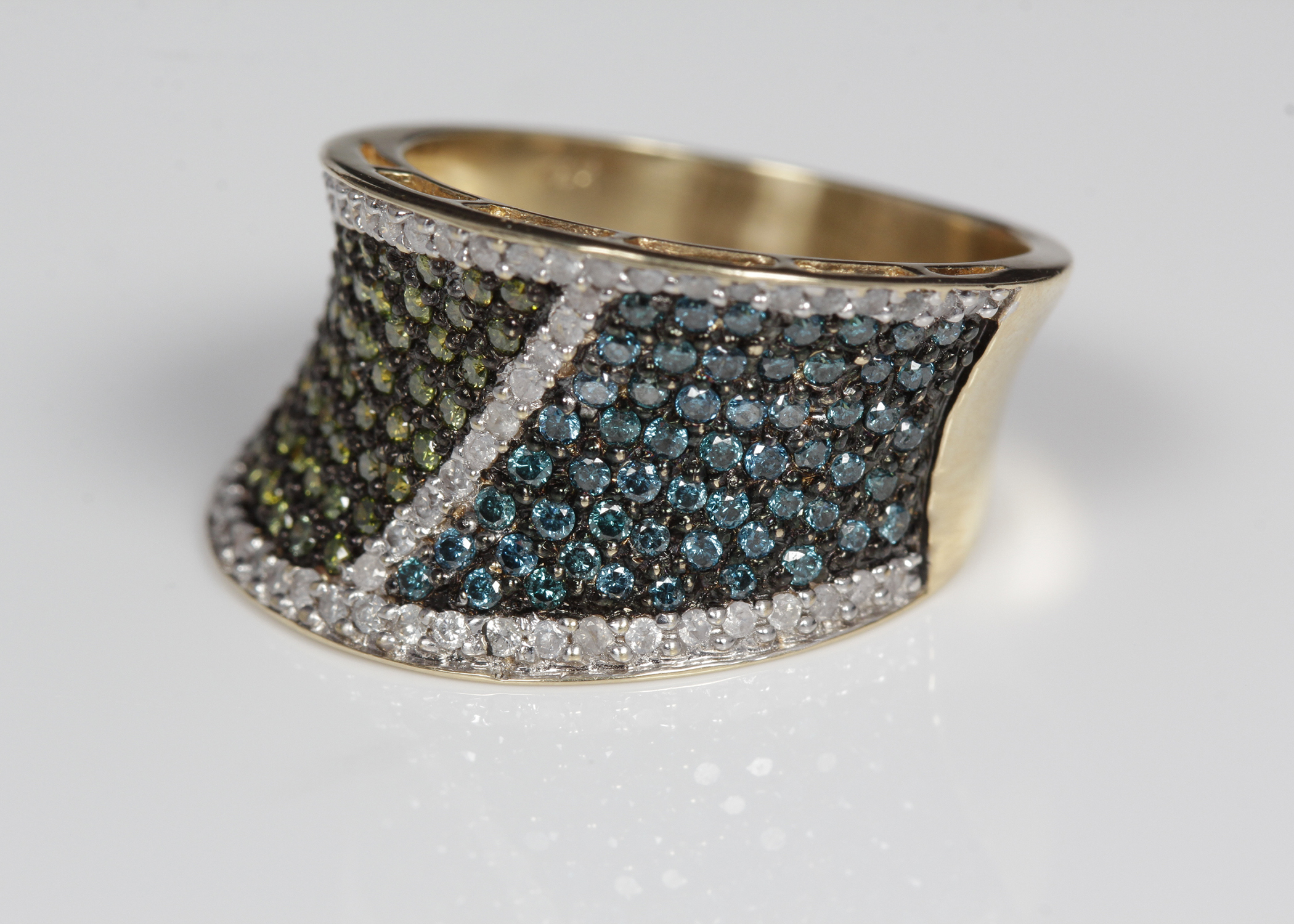 14K Yellow Gold Diamond Band