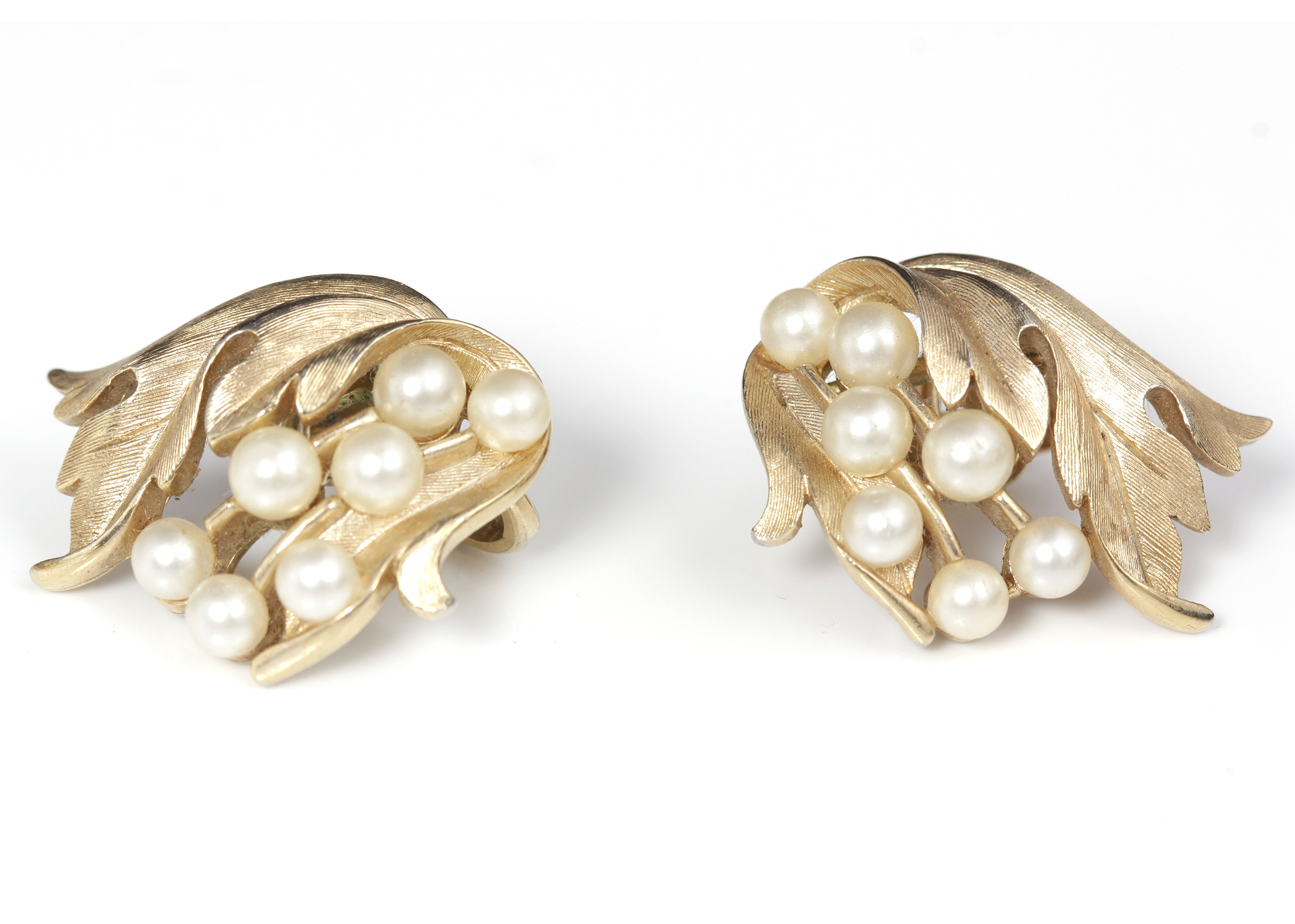 Vintage Trifari Brooch and Earrings