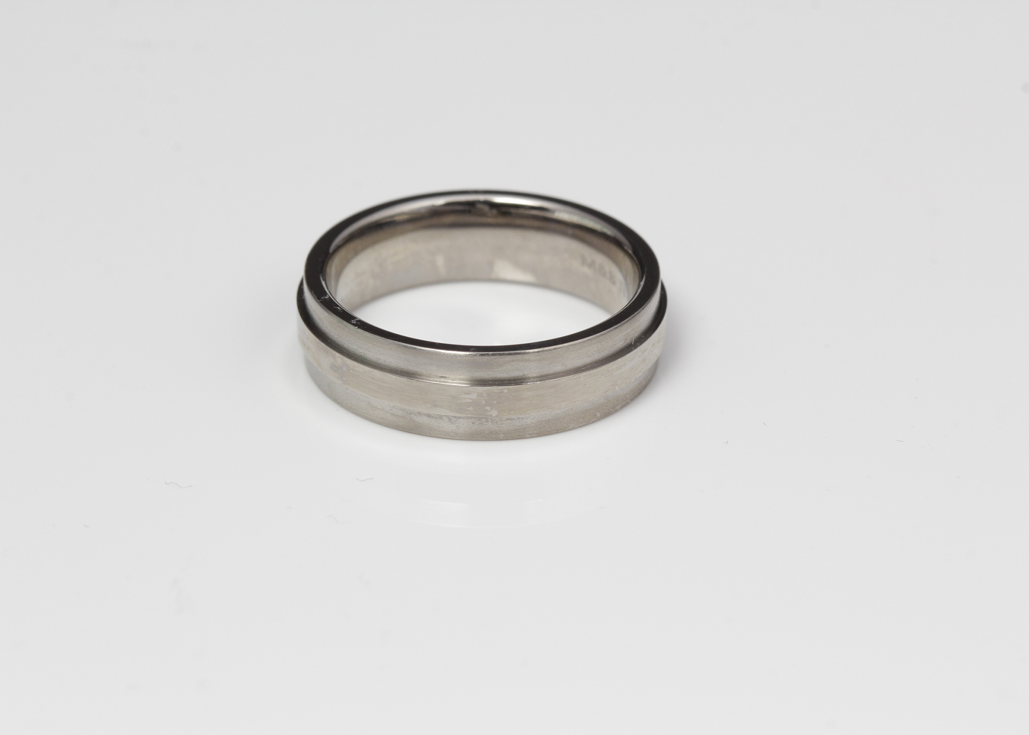 M & B Titanium Band