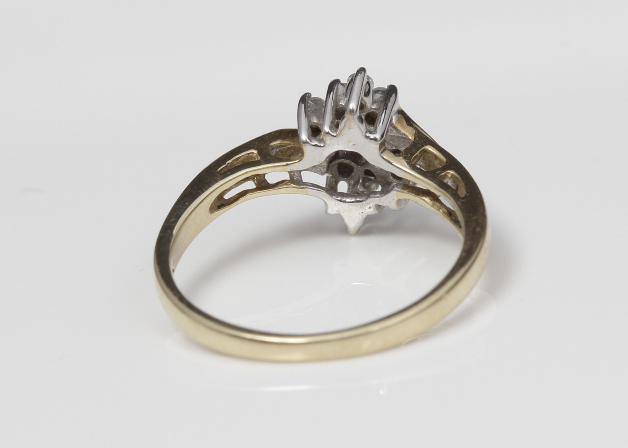 10K Yellow Gold Diamond Ring