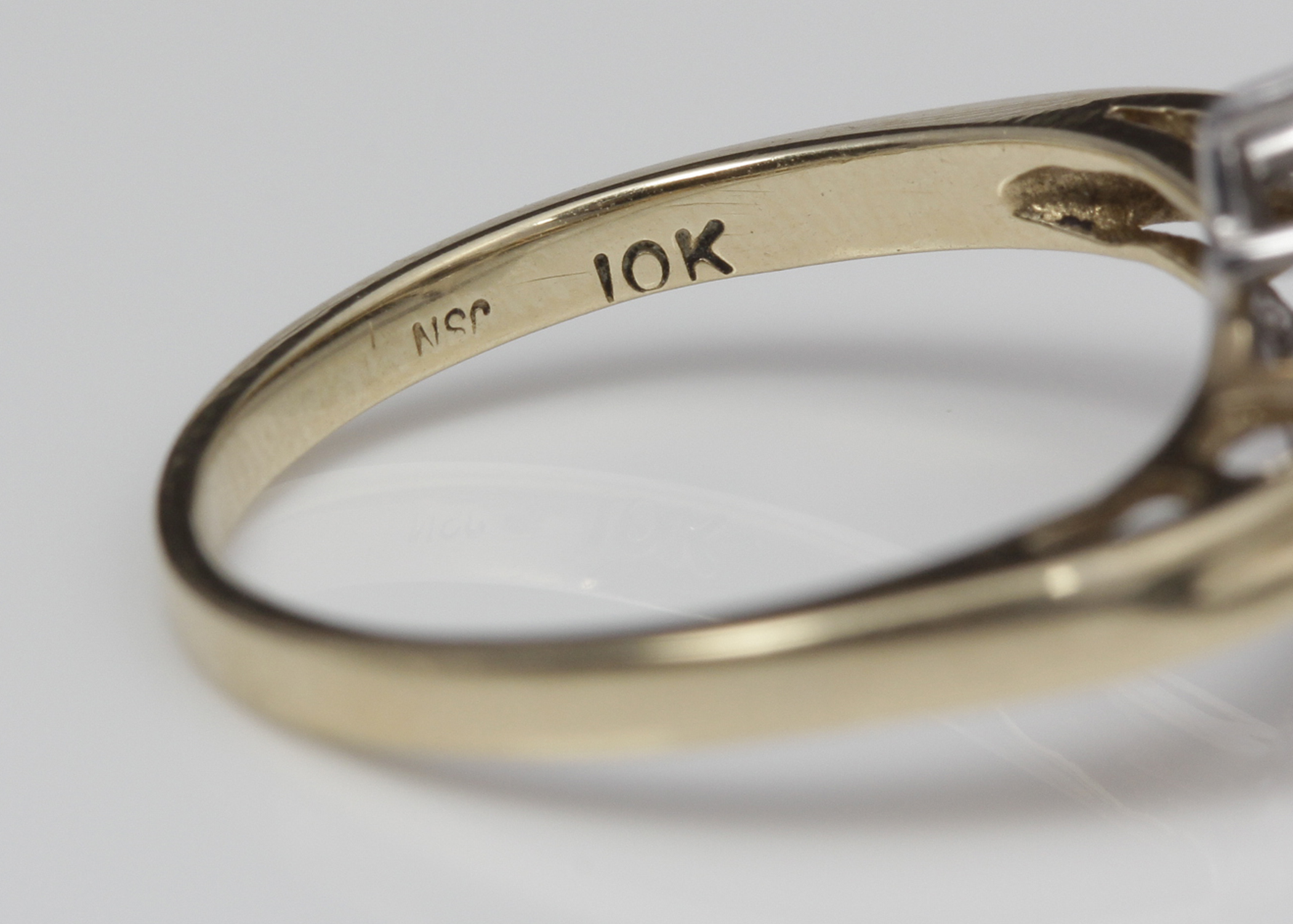 10K Yellow Gold Diamond Ring