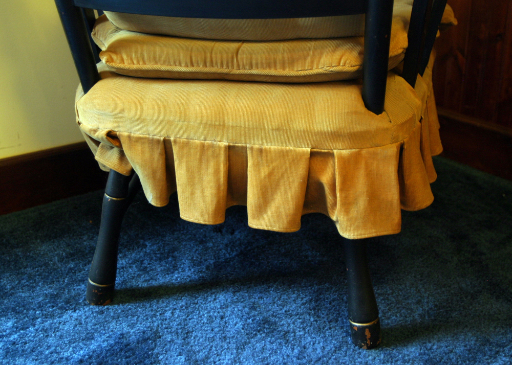 Early American Windsor Style Arm Chair