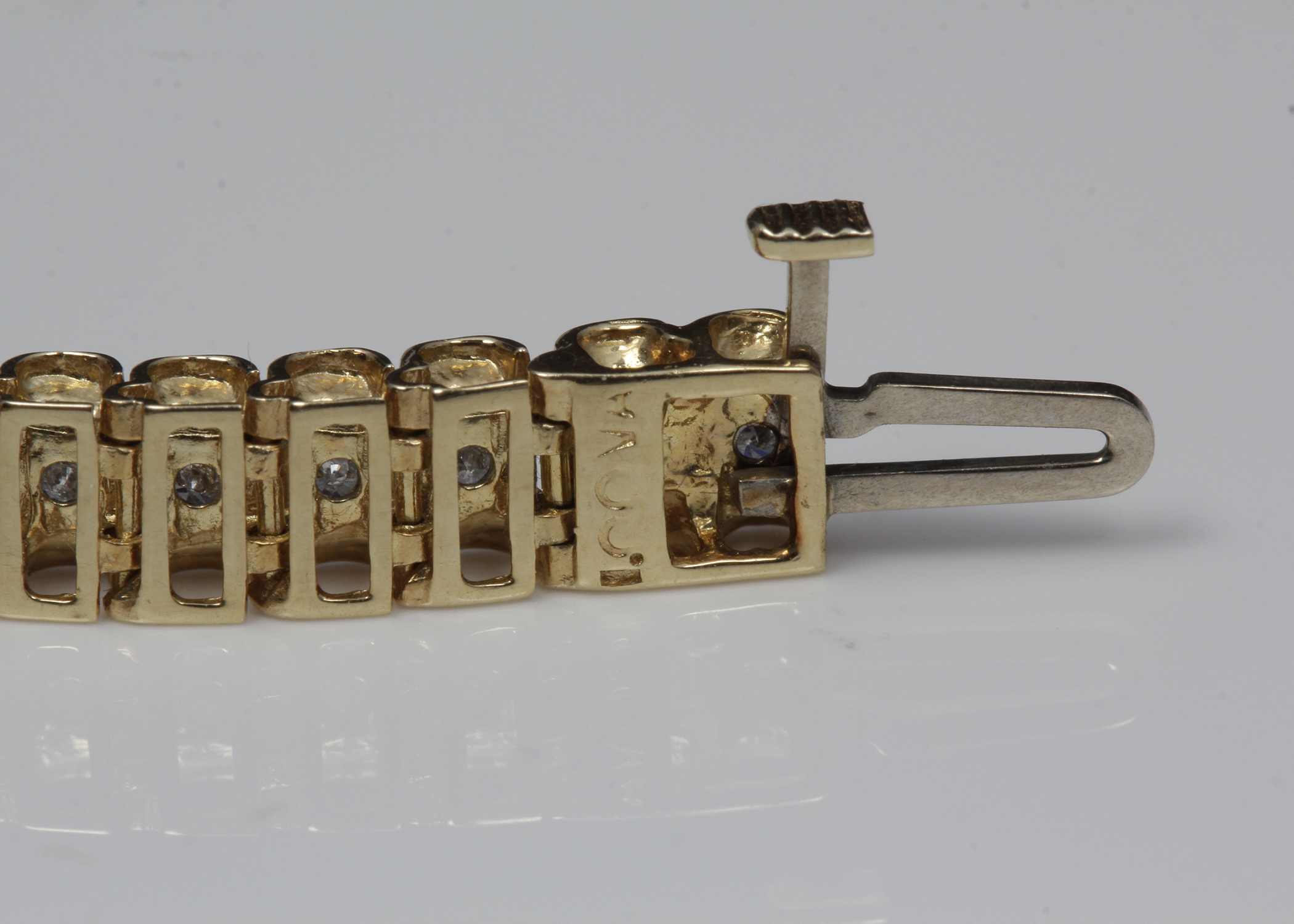 14K Yellow Gold Diamond Bracelet