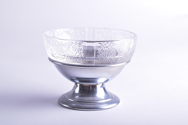 Vintage Depression Glass Dessert Bowls with Metal Bases