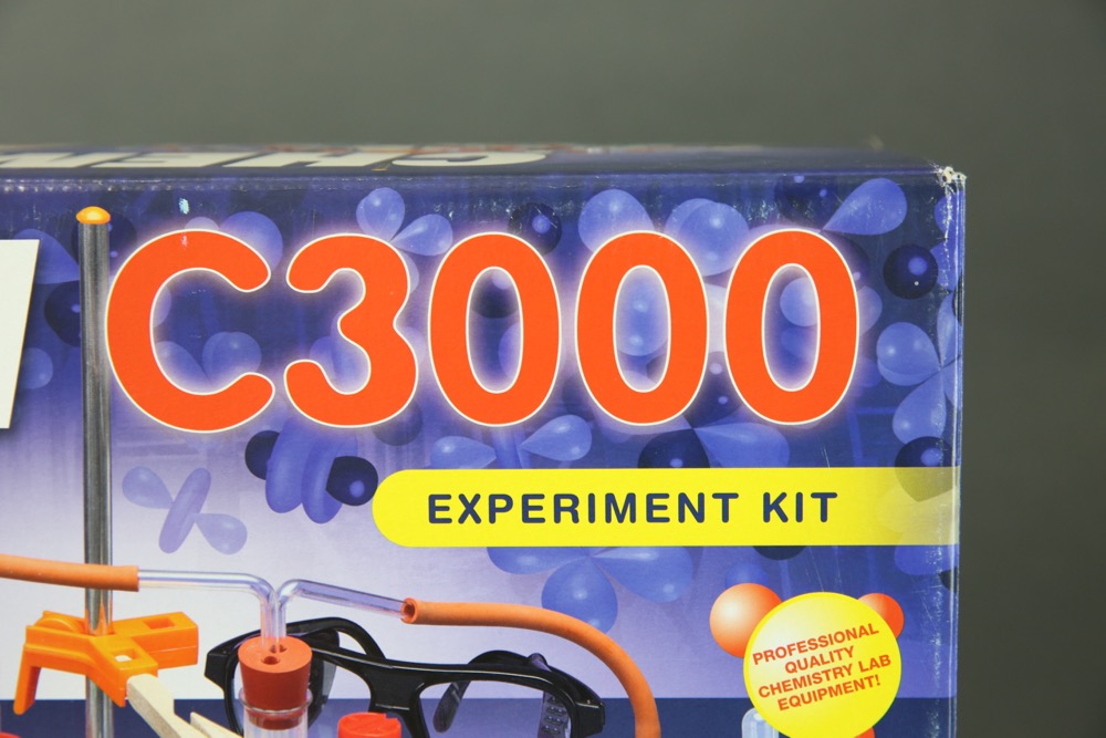 Thames & Kosmos Chemistry "Chem C3000" Experiment Kit