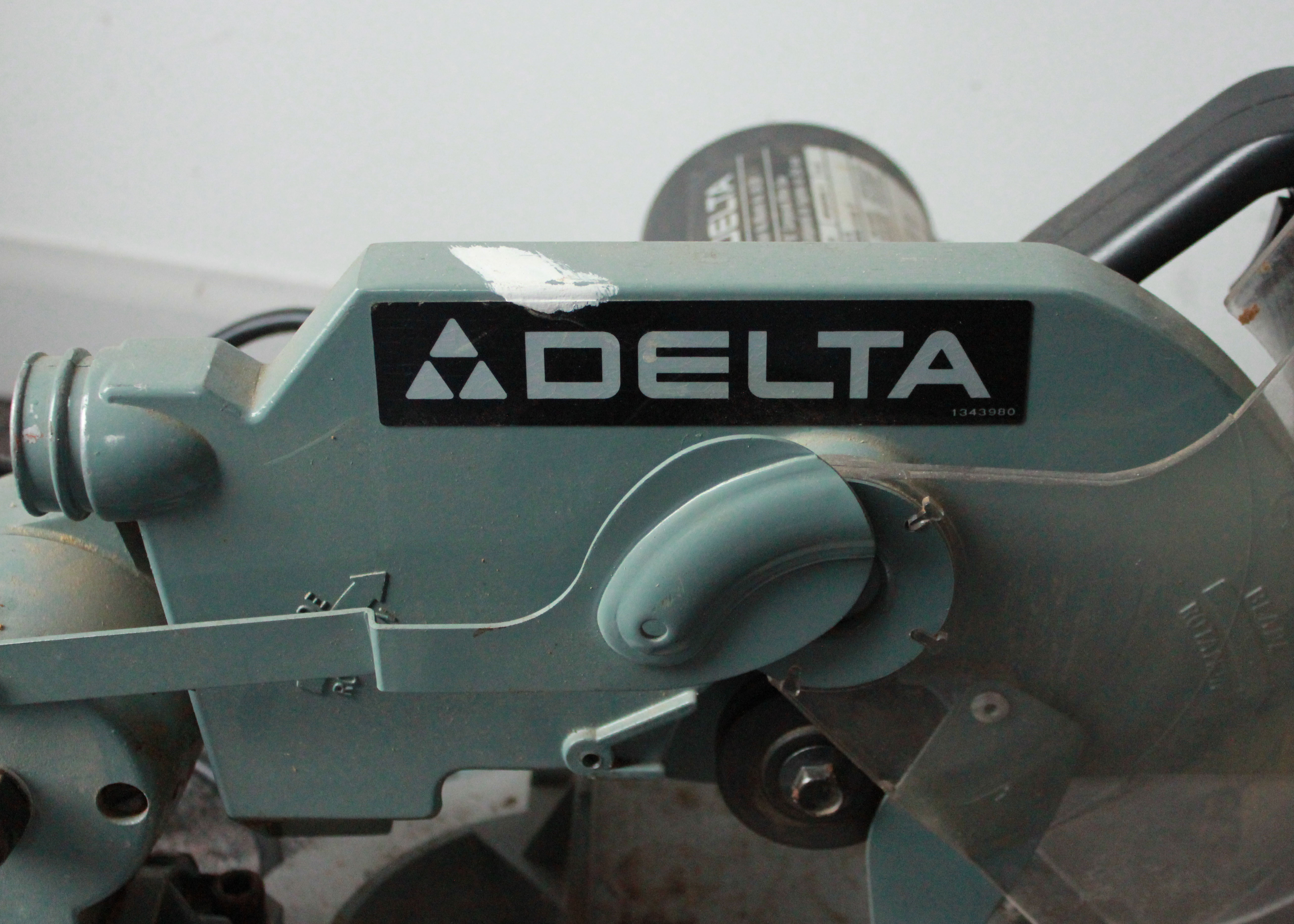 Delta 10" Compound Miter Saw