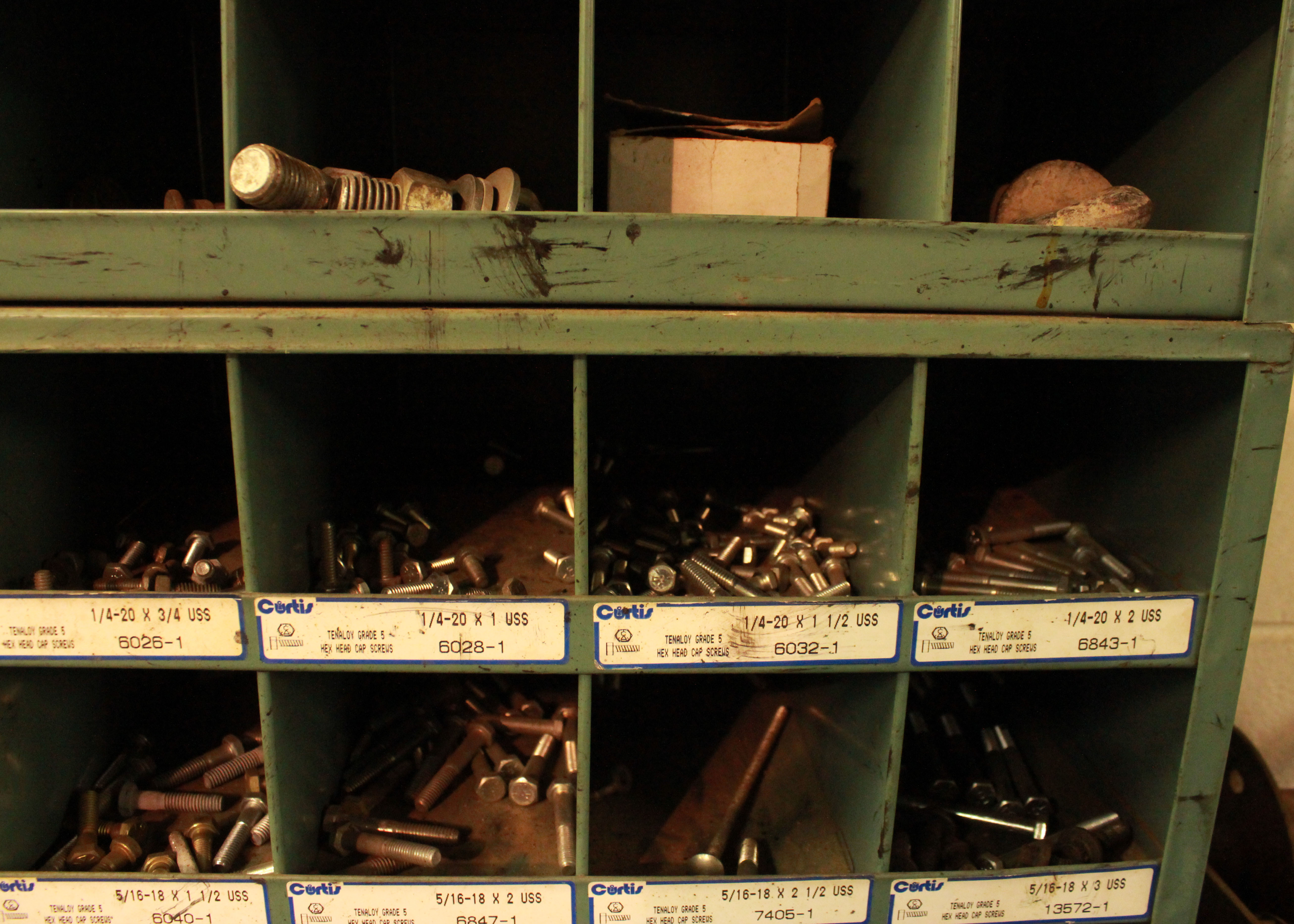 Curtis Organizational Display Unit With Miscellaneous Hardware