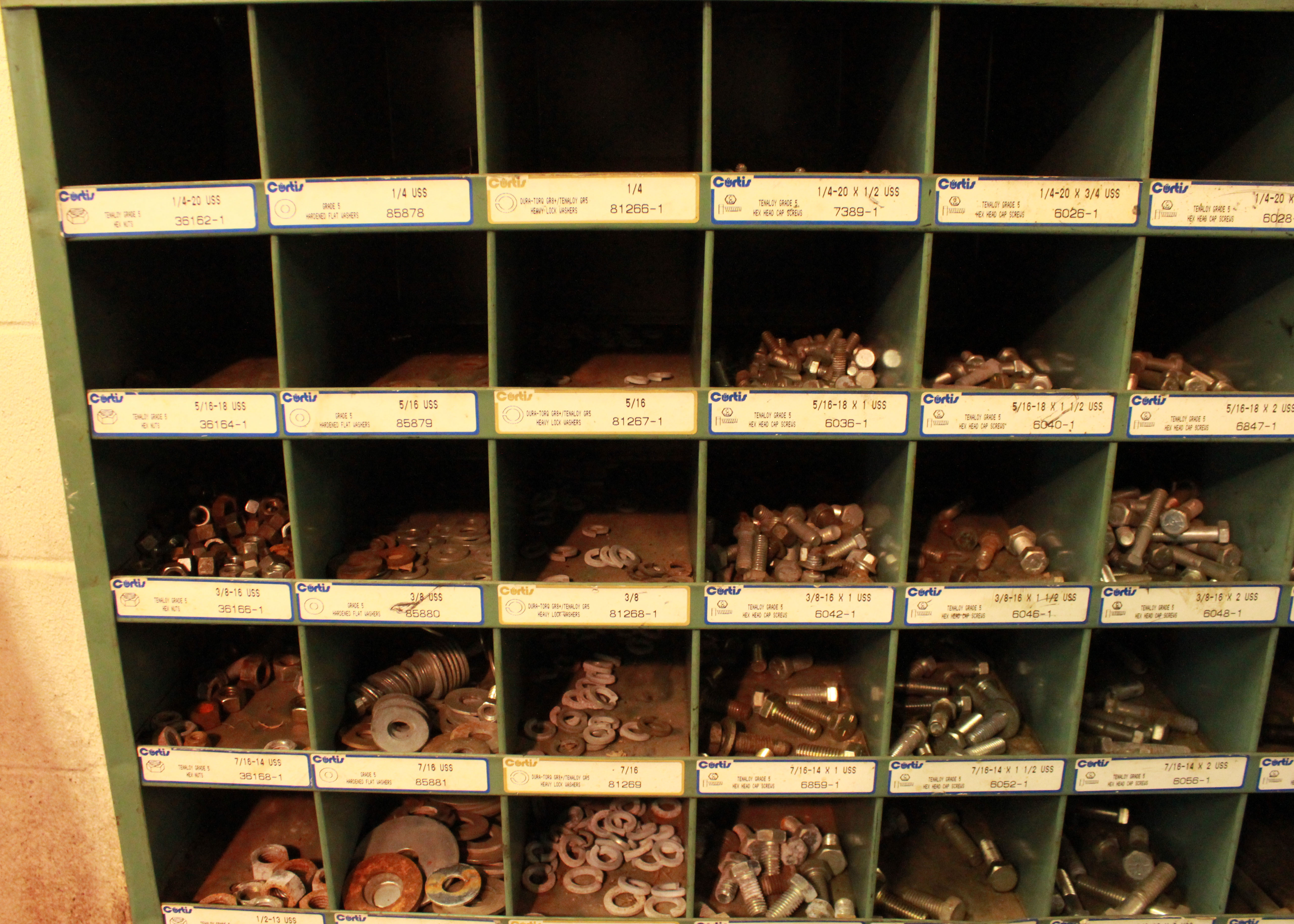 Curtis Organizational Display Unit With Miscellaneous Hardware