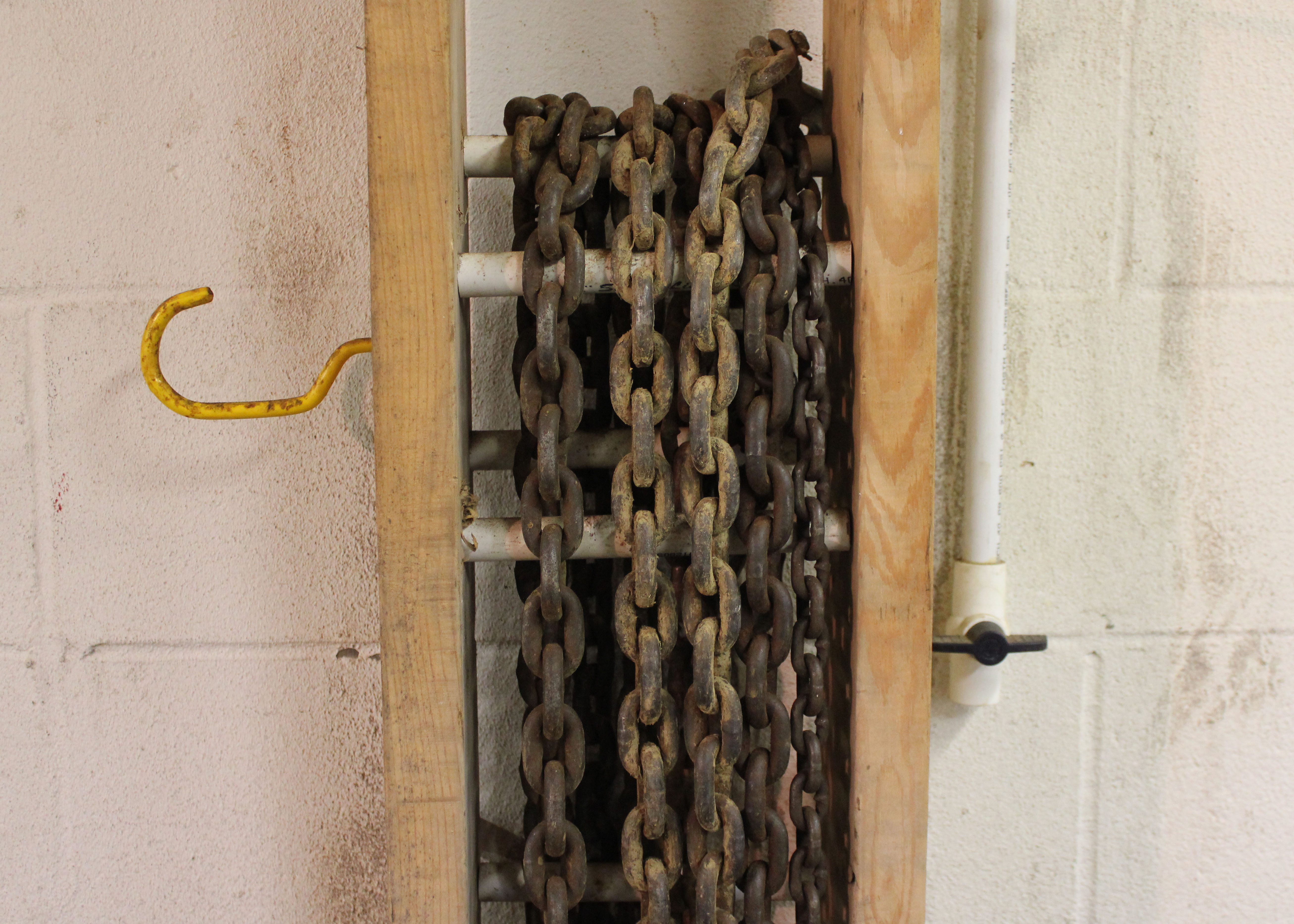 Assorted Industrial Chains