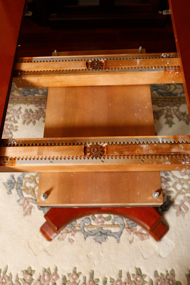 46" Ethan Allen Round Cherry Dining Table