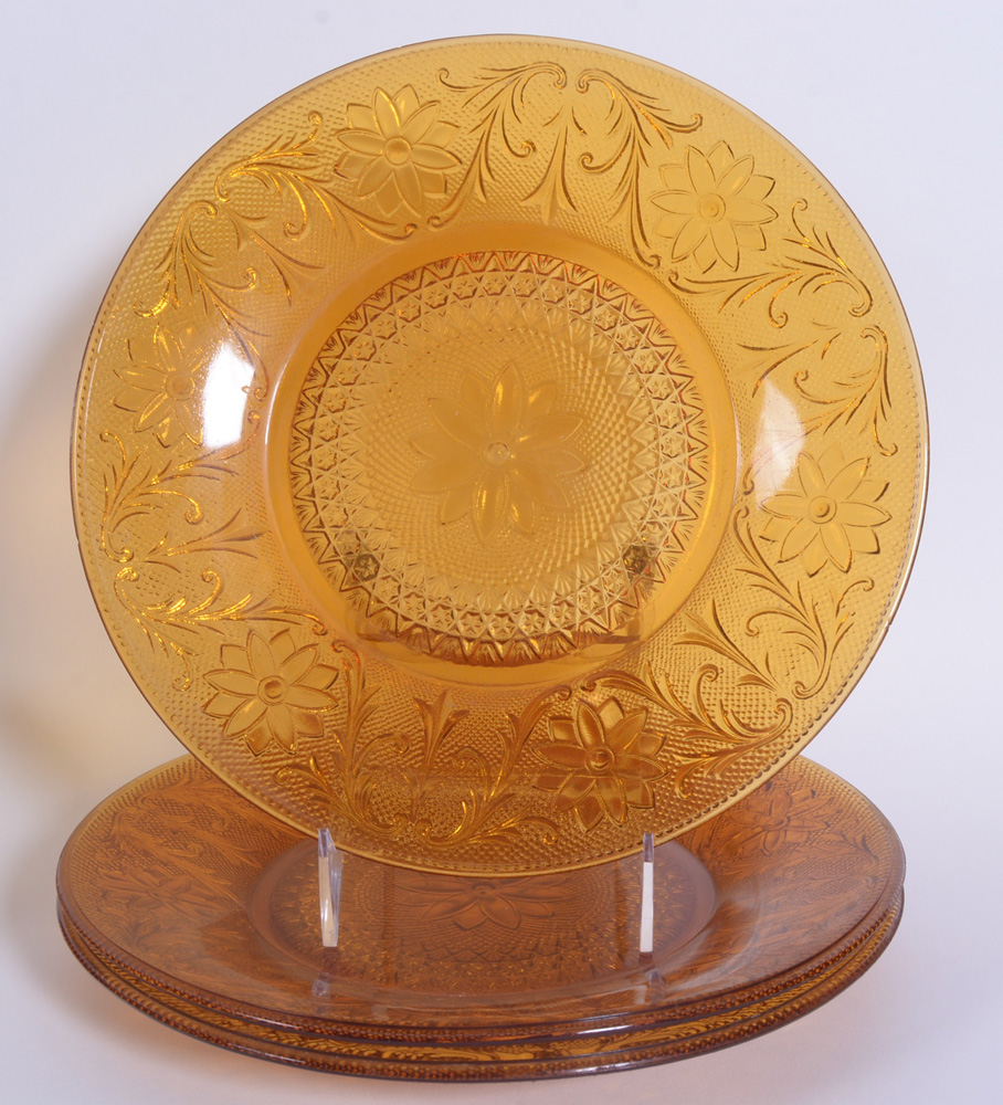 Collection of Engraved Acanthus Brown Dishware and Tray