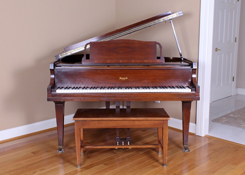 1936 Howard Baby Grand Piano EBTH - Main Image