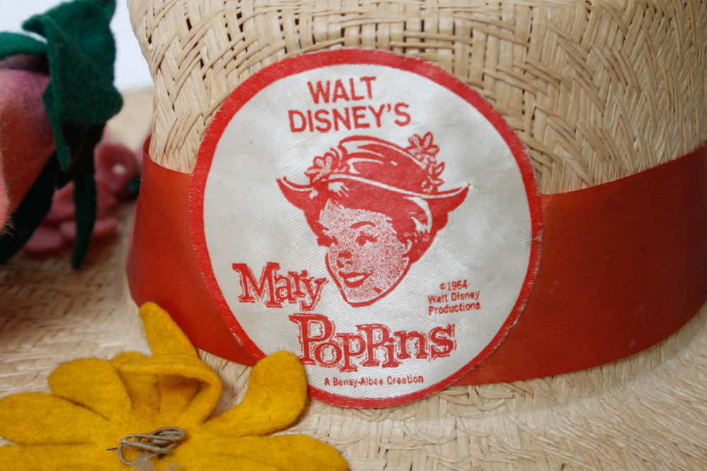 Mary Poppins Benay Albee Straw Hat and Plaid Hatbox
