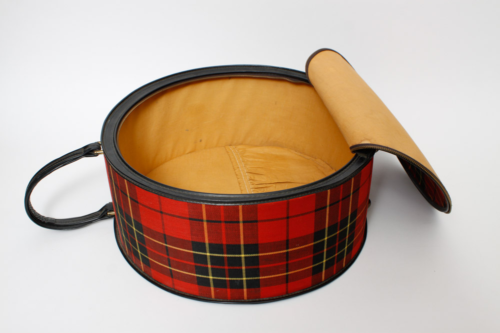 Mary Poppins Benay Albee Straw Hat and Plaid Hatbox