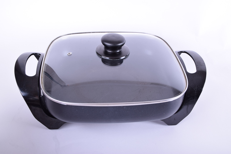 Collection of Porcelain Enamel and Aluminum Cookware