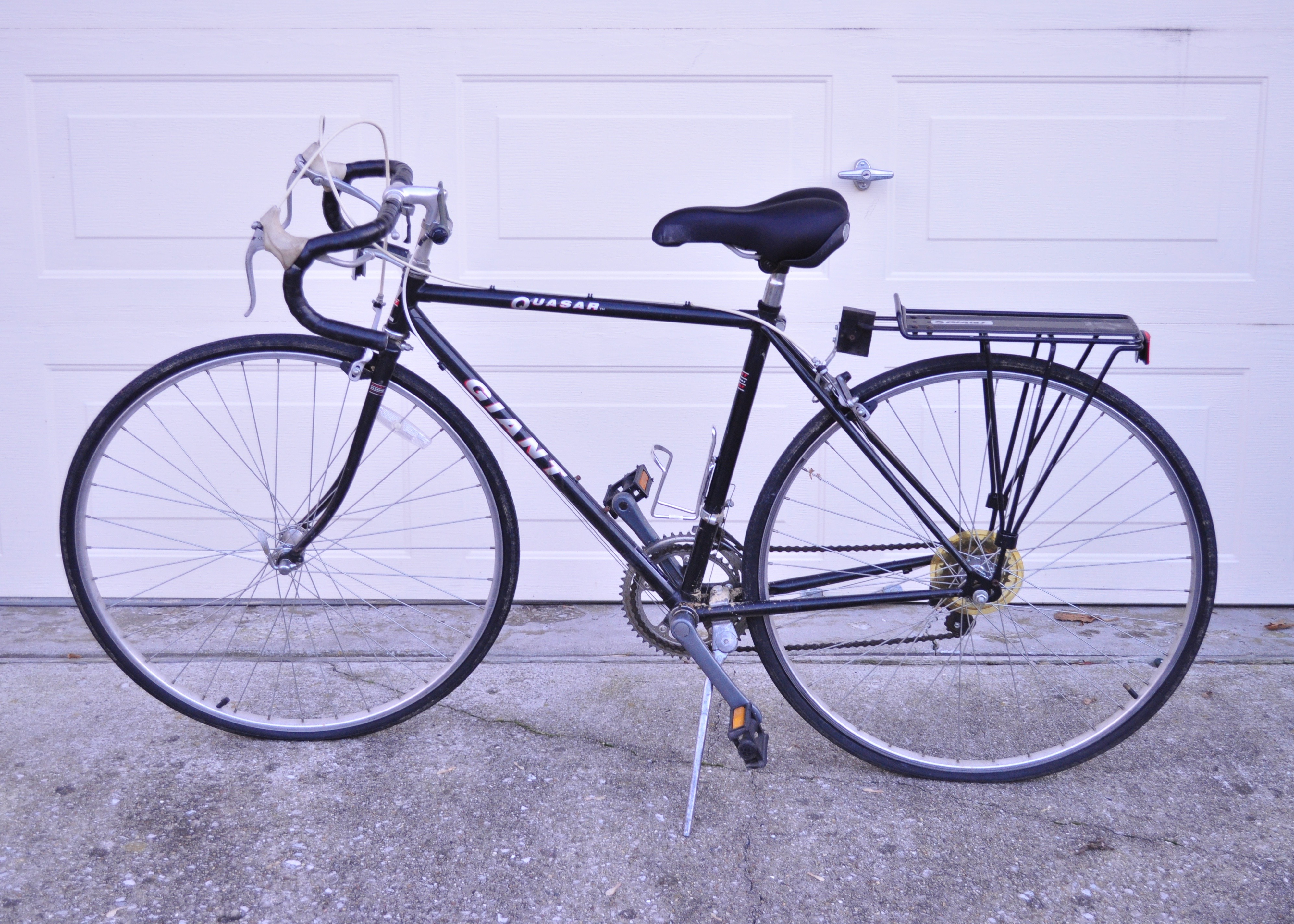 Giant quasar bike store