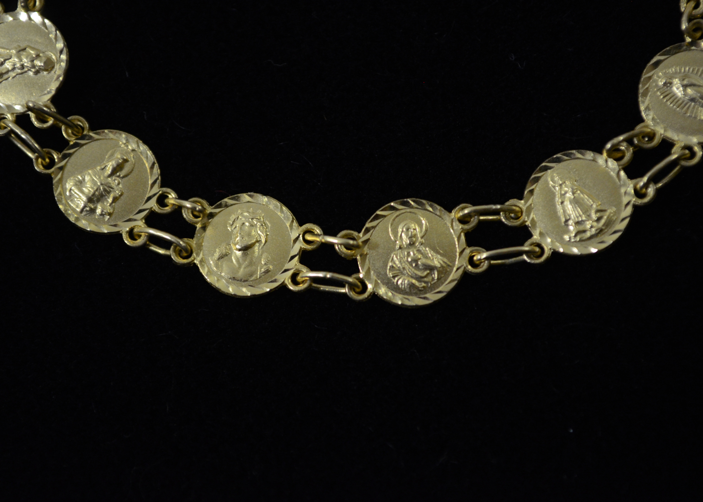 14K Yellow Gold Medallion Bracelet