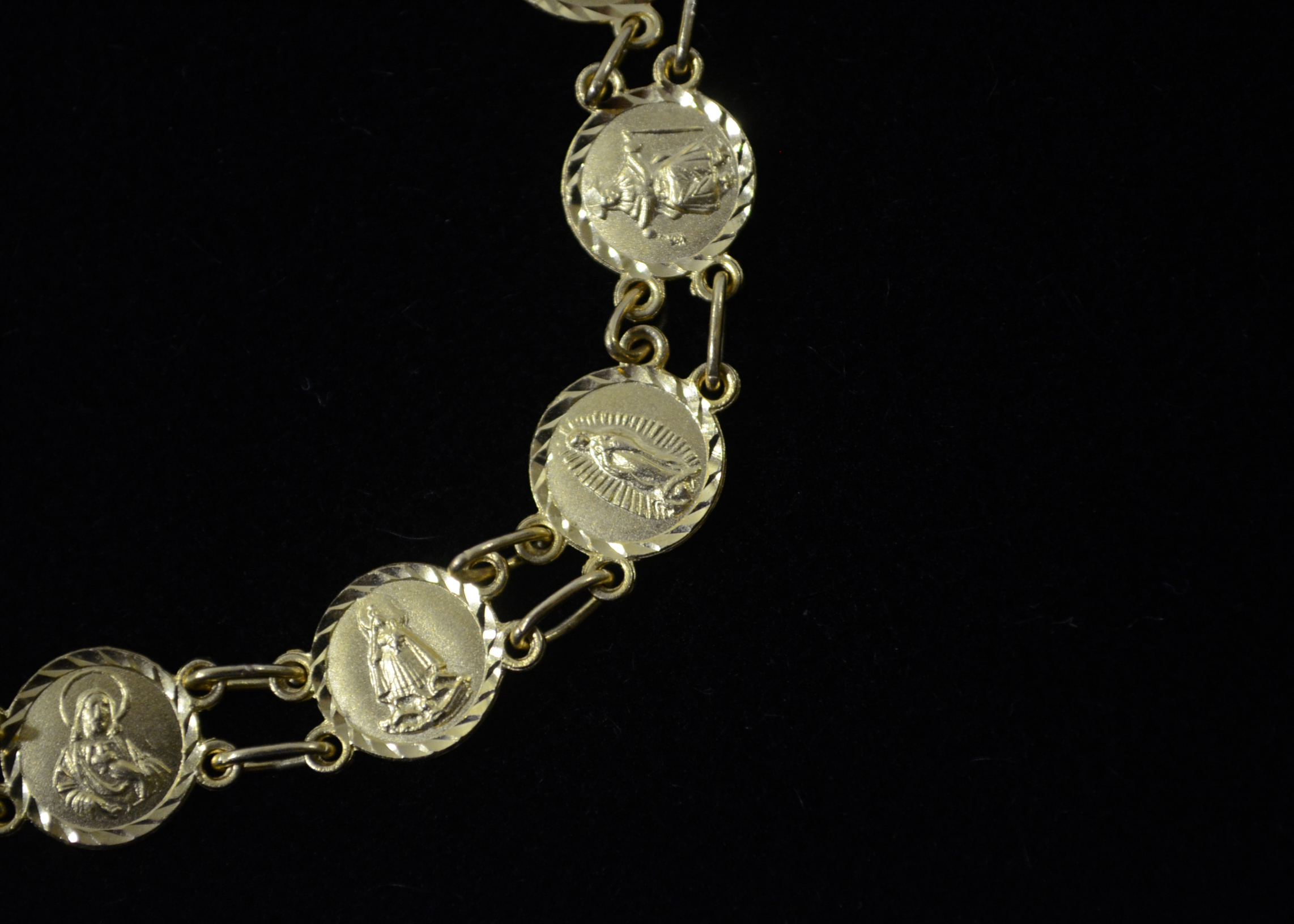 14K Yellow Gold Medallion Bracelet