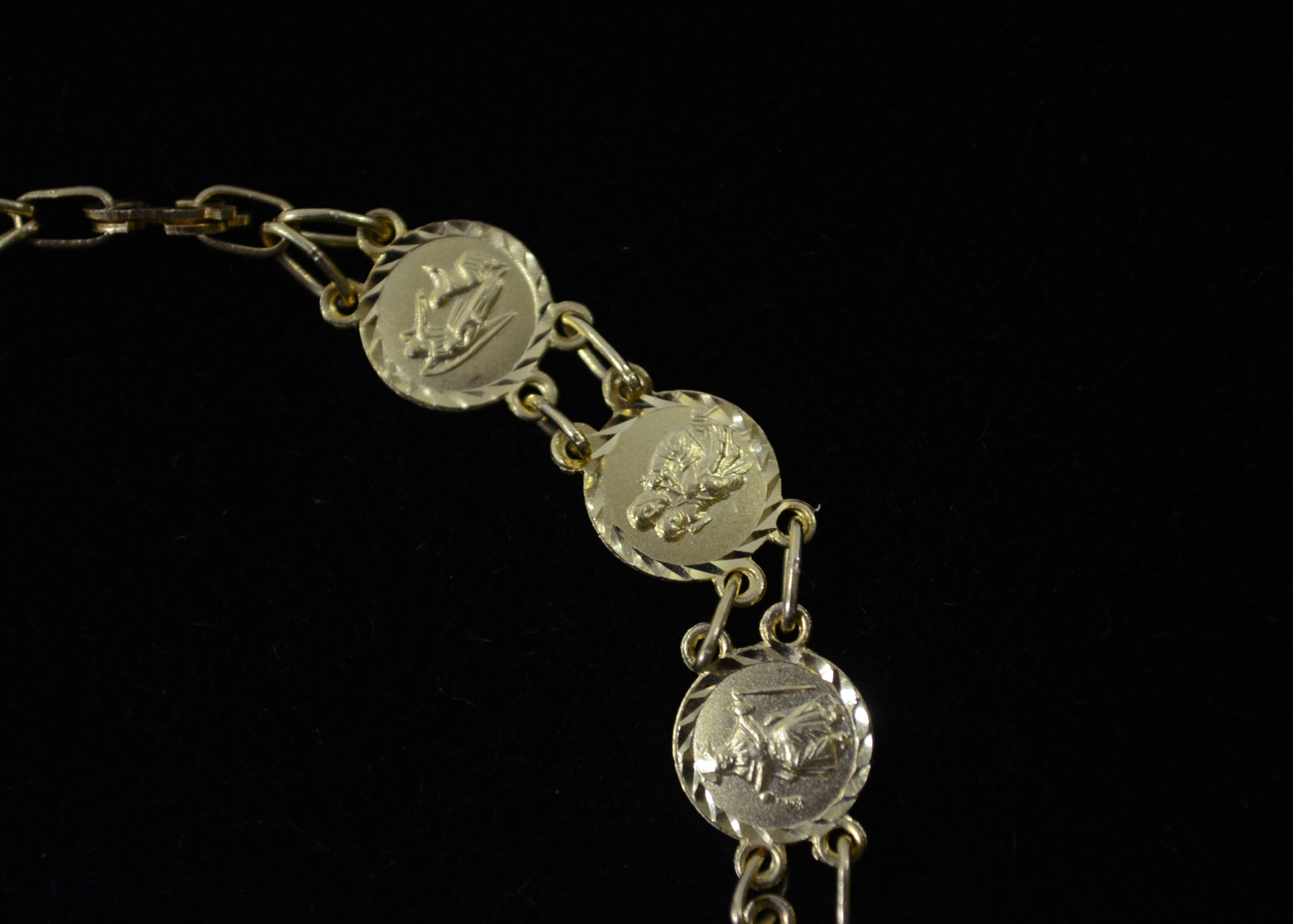 14K Yellow Gold Medallion Bracelet