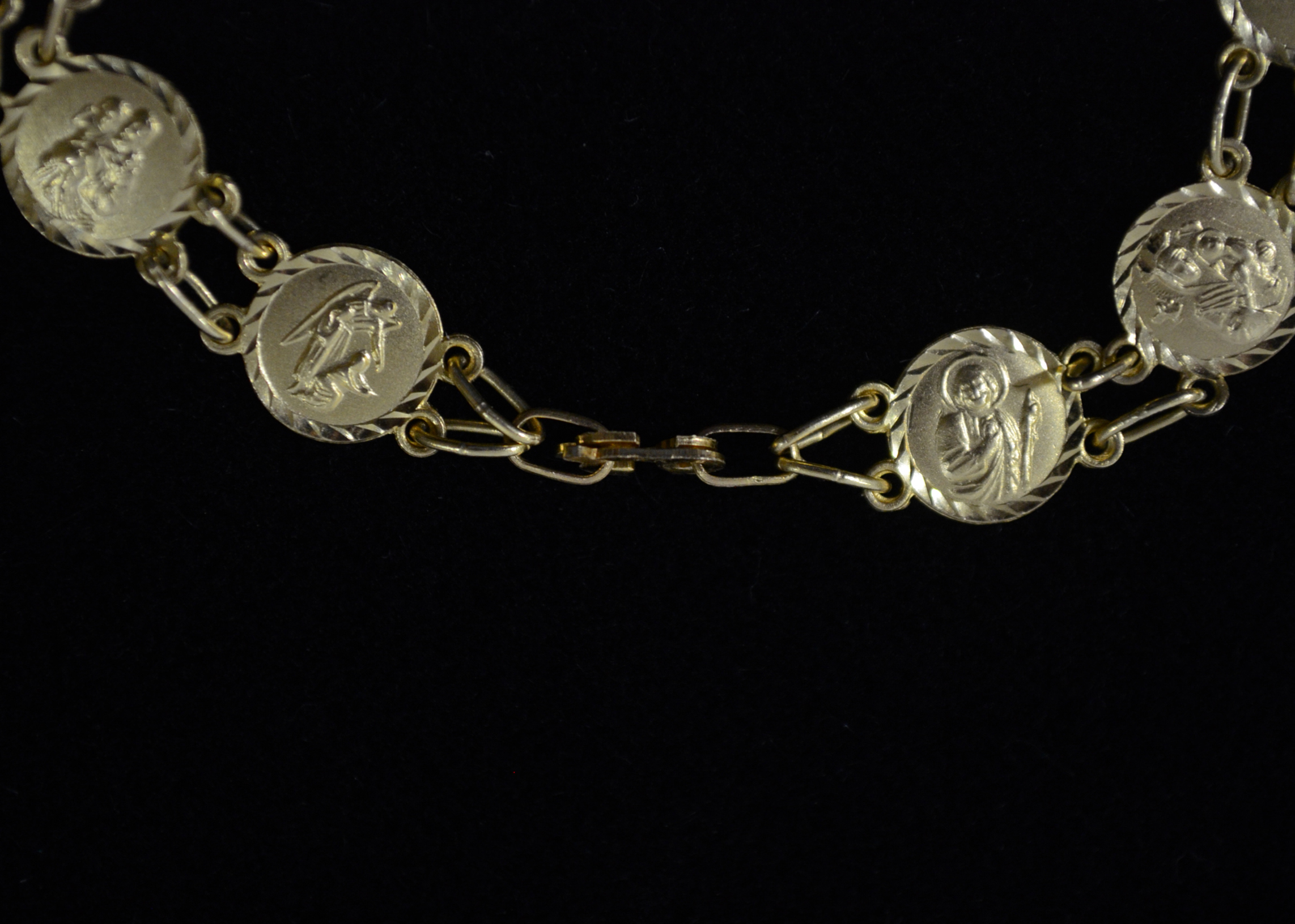 14K Yellow Gold Medallion Bracelet