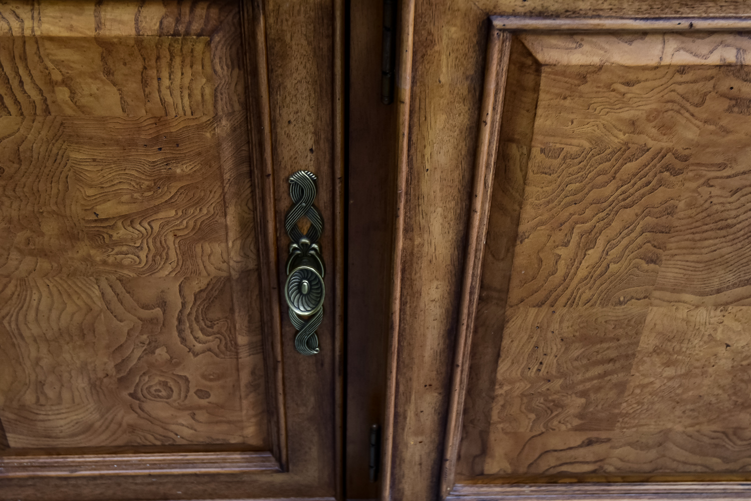 Thomasville Villa Soleil Hutch