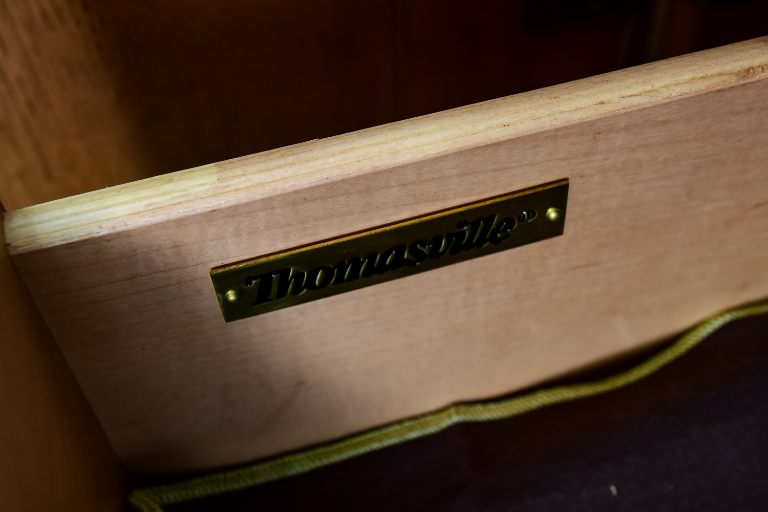 Thomasville Villa Soleil Hutch