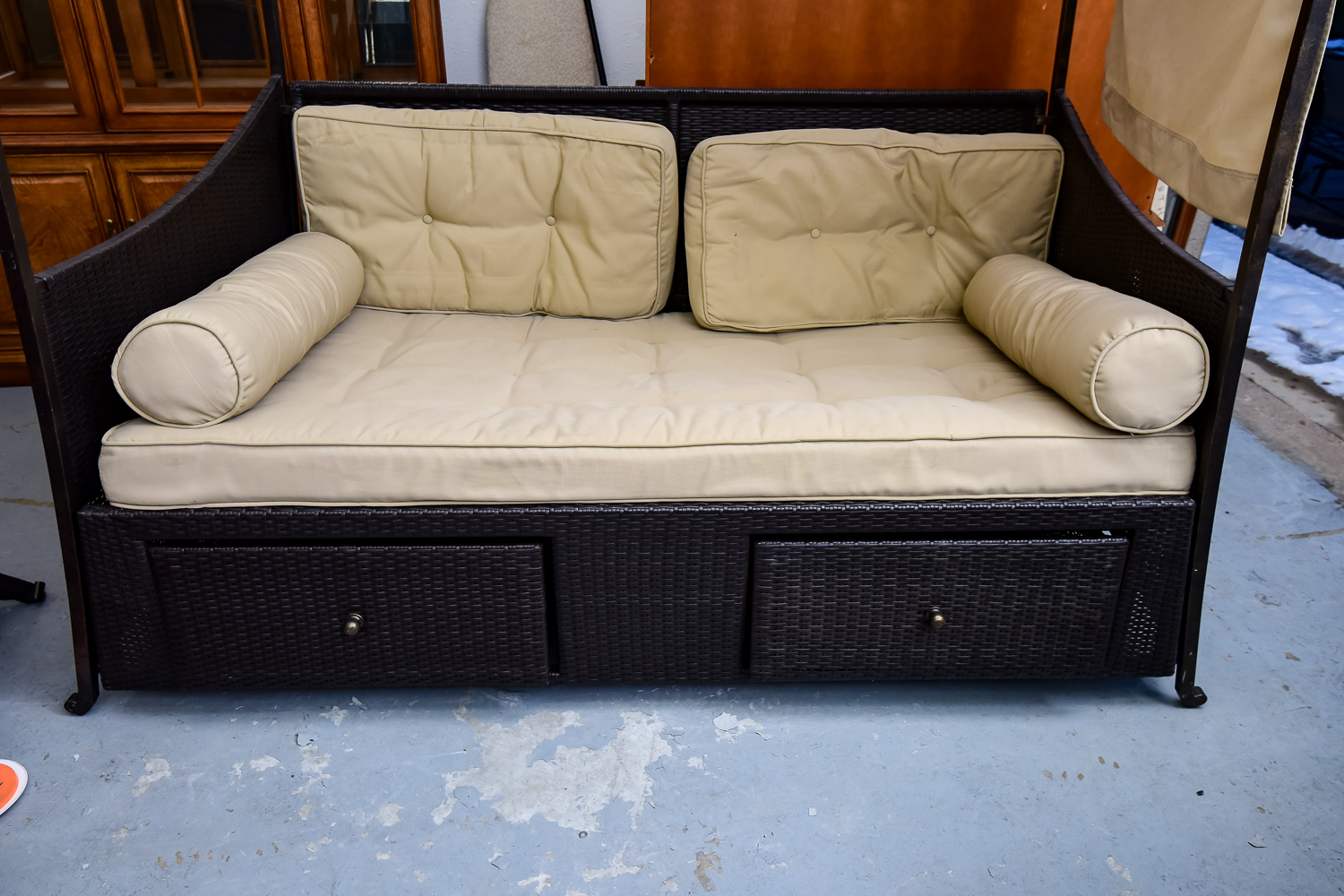 Hampton Bay Outdoor Daybed with Canopy