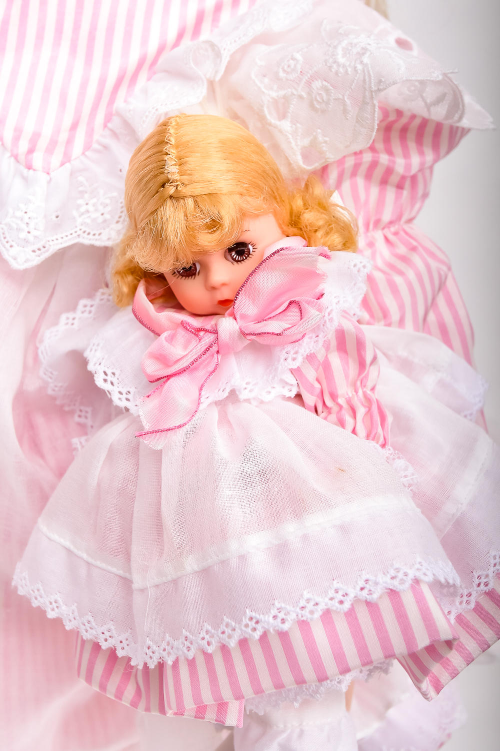 Hildegard Gunzel 'Melody & Friend'  Pair of Dolls