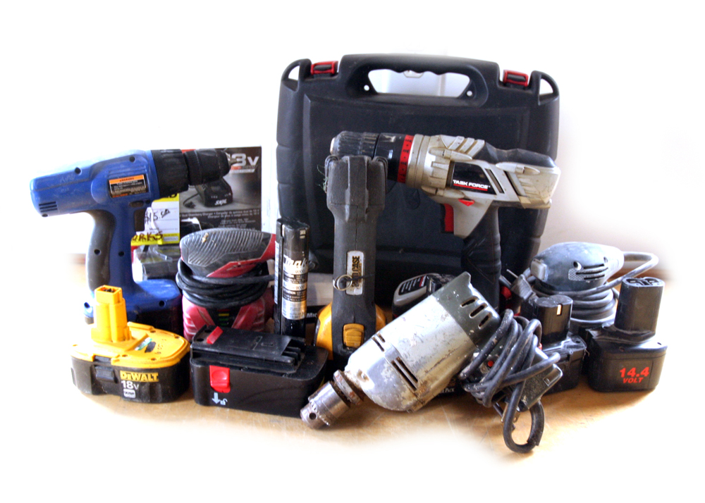 Assortment of Miscellaneous Power Tools and Batteries