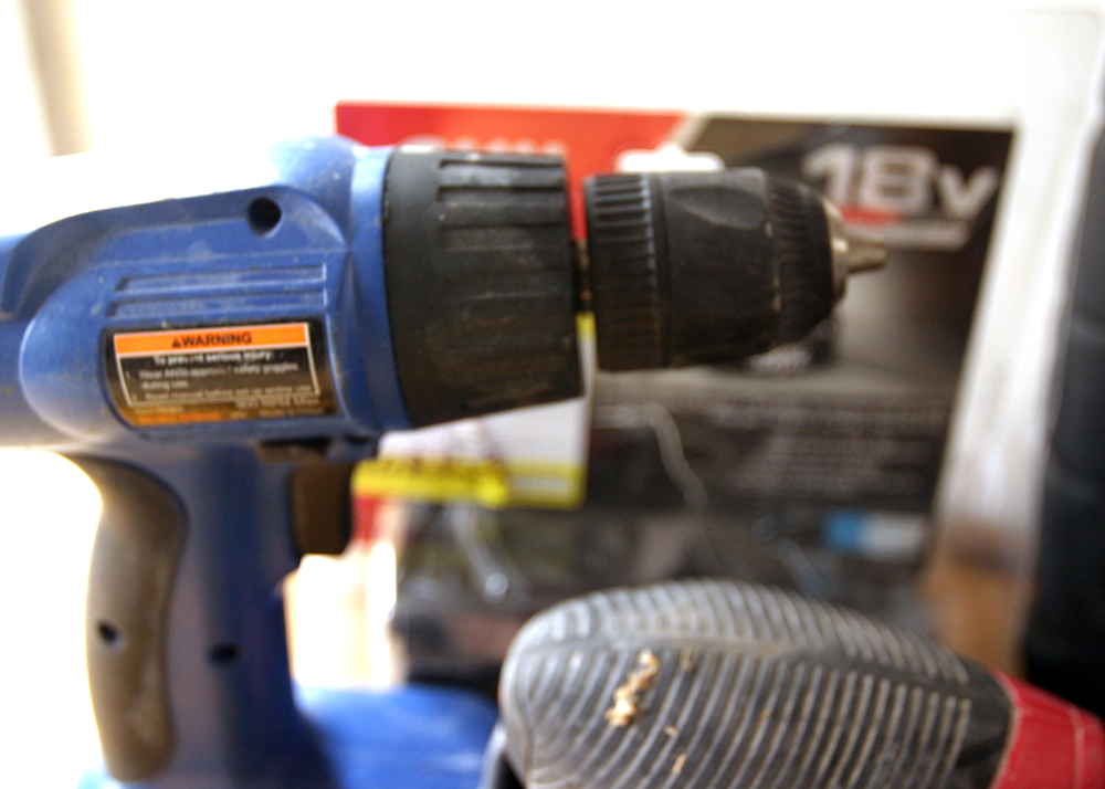 Assortment of Miscellaneous Power Tools and Batteries
