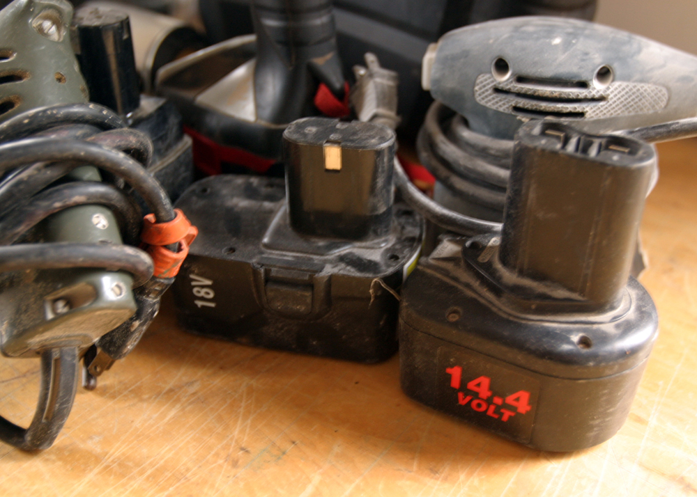 Assortment of Miscellaneous Power Tools and Batteries