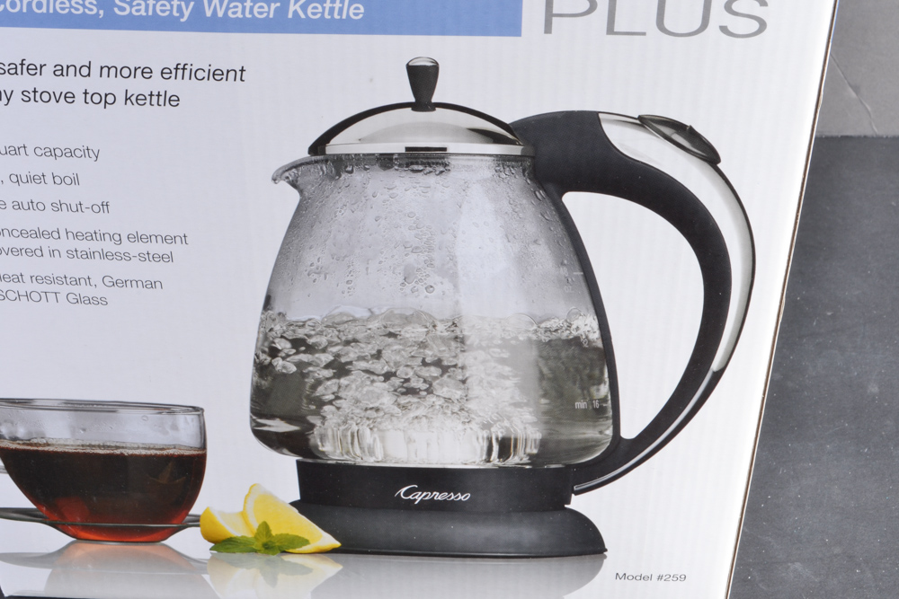 Capresso H2O Plus Cordless Glass Water Kettle