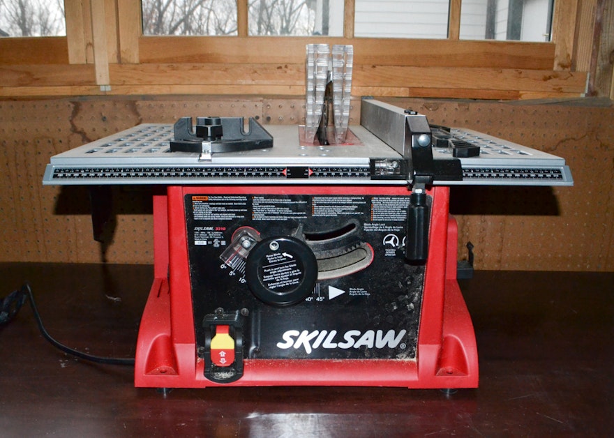 Skilsaw 3310 10" Table Saw and Stand