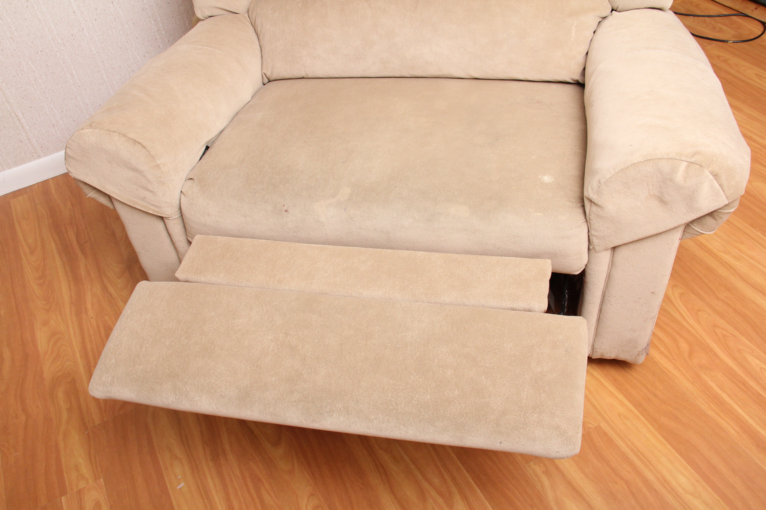 Lane Furniture Micro Suede Sette Recliner
