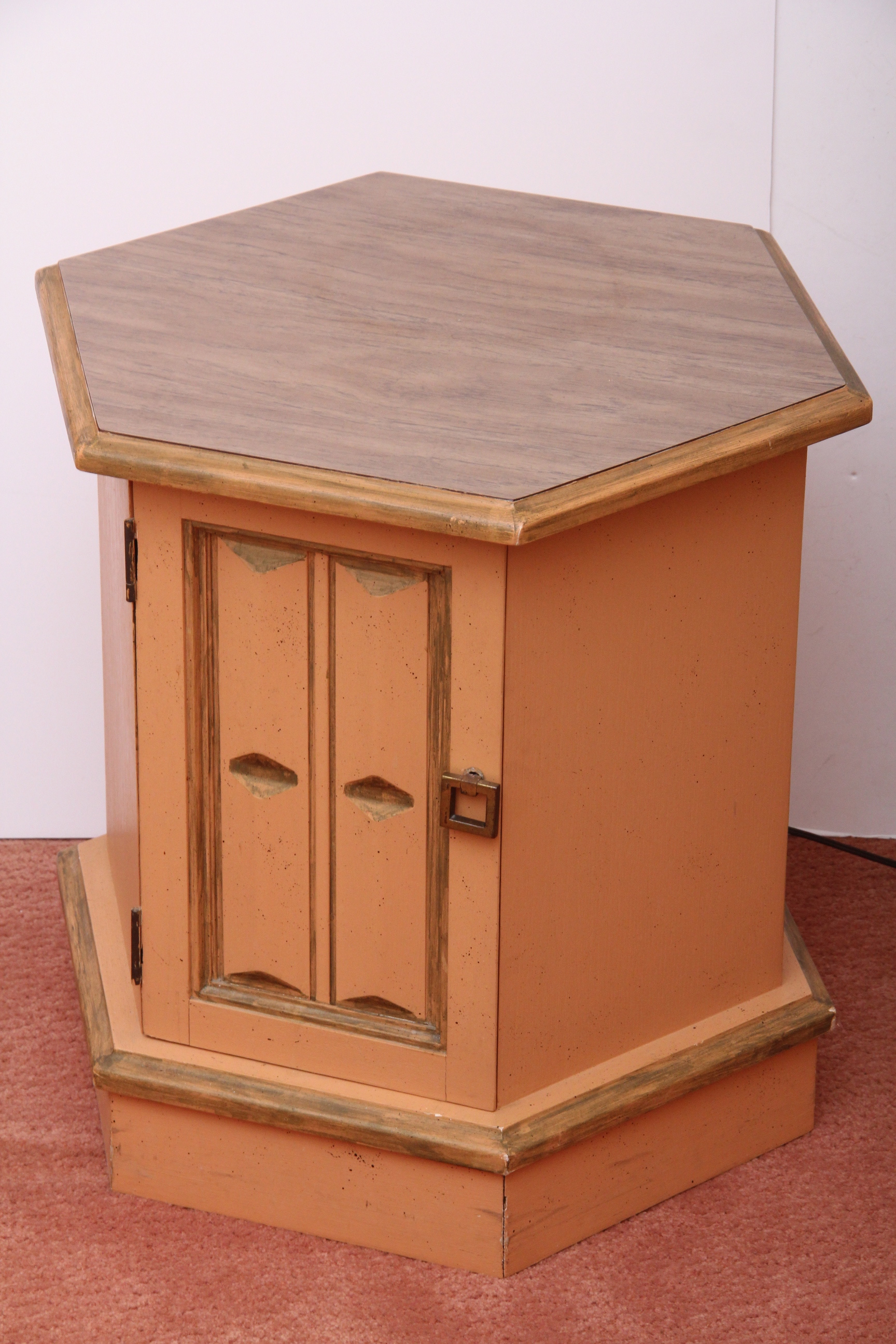 Hexagonal Cabinet End Table and Matching Lamp