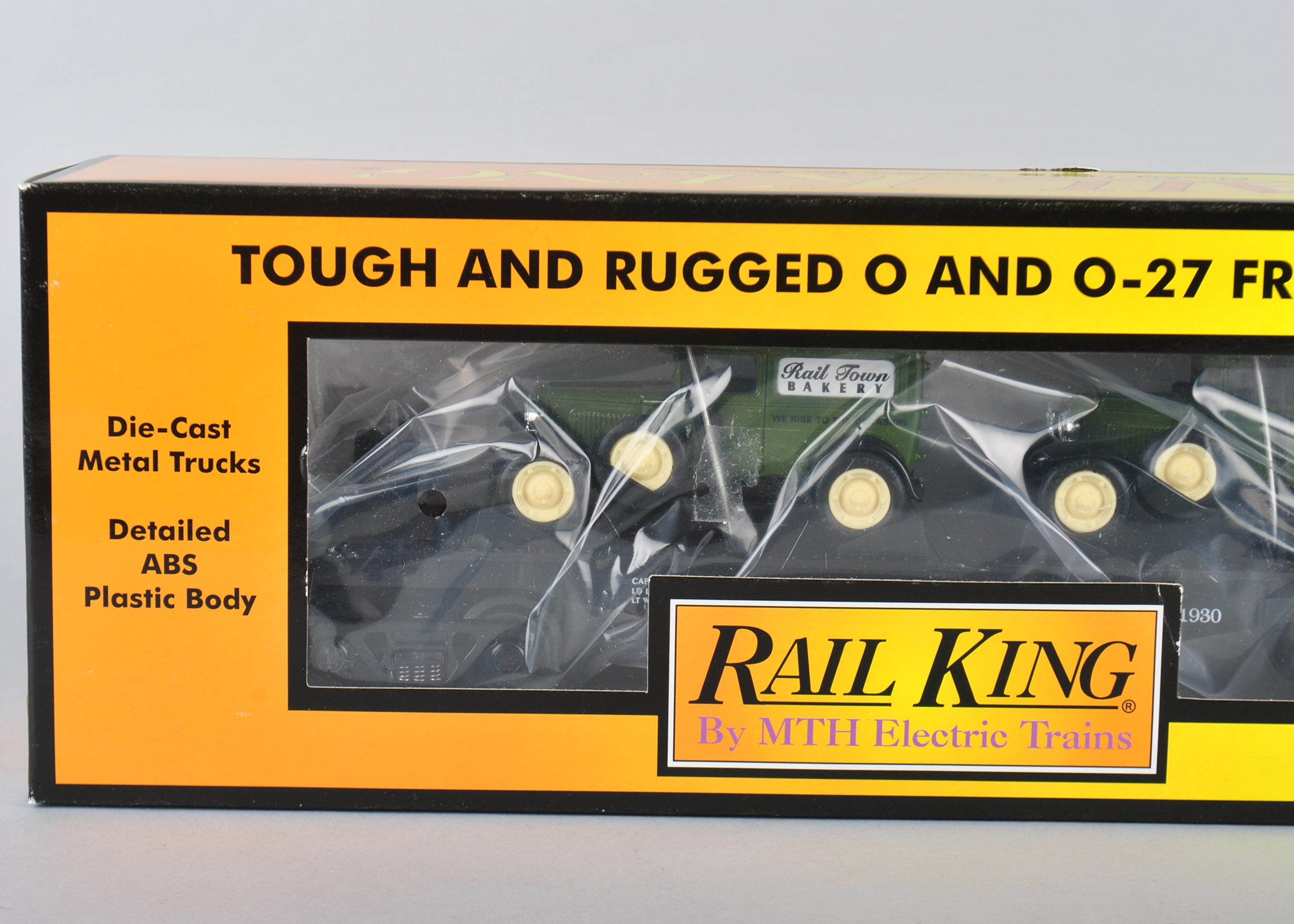 MTH Rail King Farm Transport With Ertl Tractors & Panel Vans